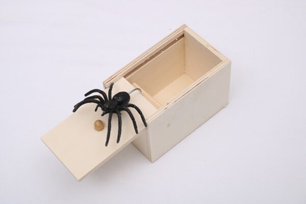 Funny Scare Box Wooden Prank Spider Hidden in Case Great Quality Prank-Wooden Scarebox Interesting Play Trick Joke Toys Gift